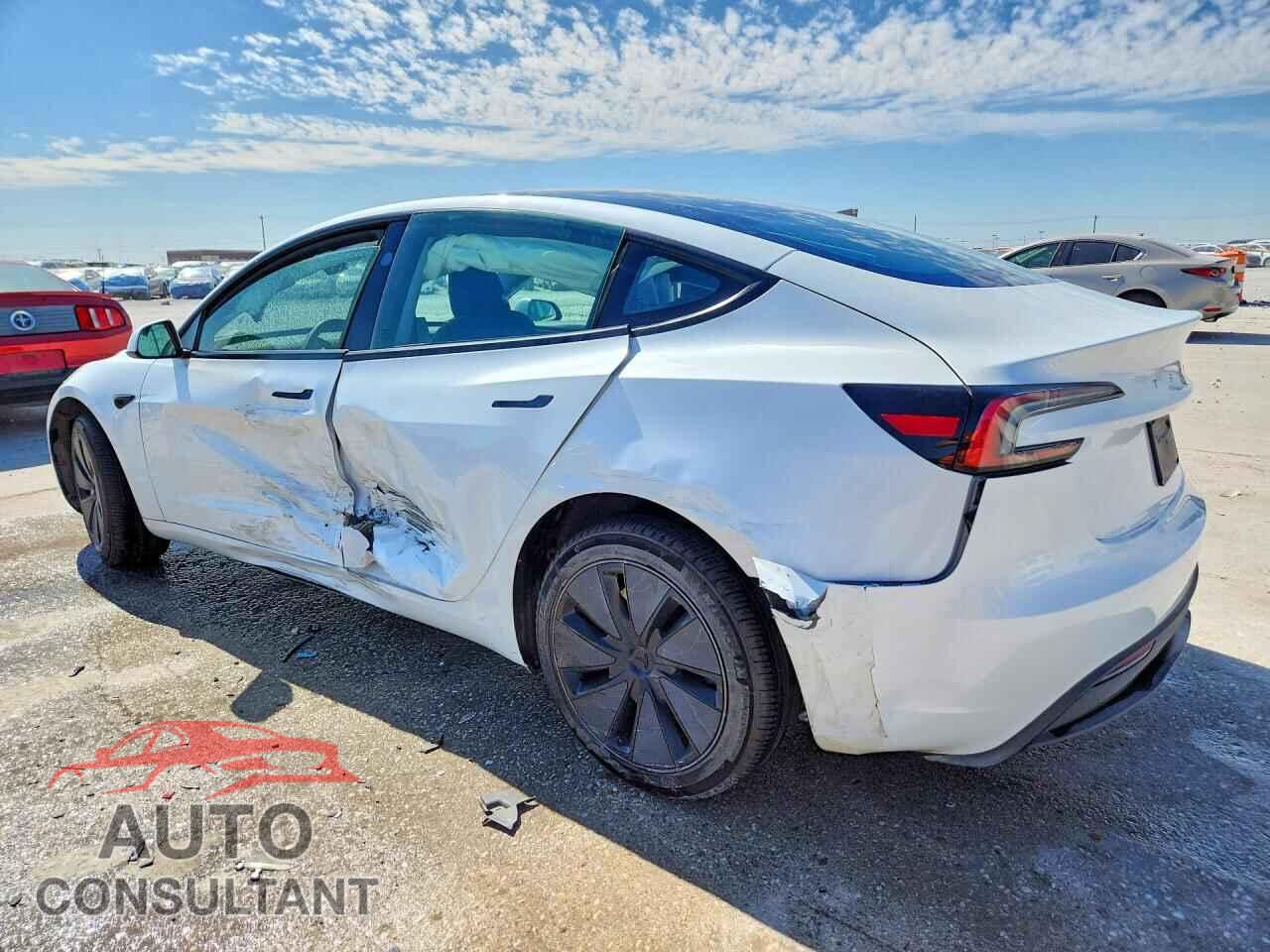TESLA MODEL 3 2025 - 5YJ3E1EA4SF038938