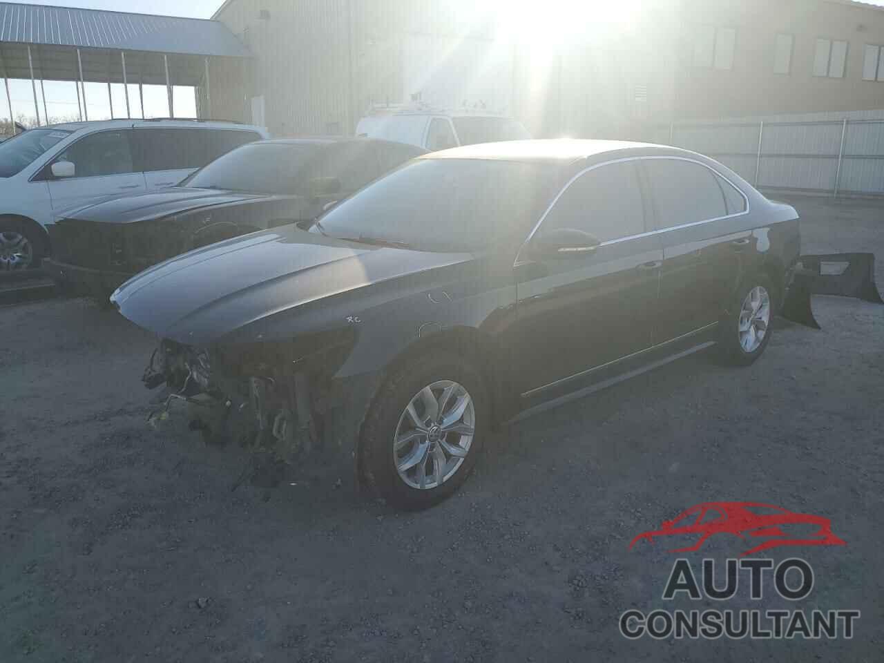 VOLKSWAGEN PASSAT 2017 - 1VWAT7A38HC044056