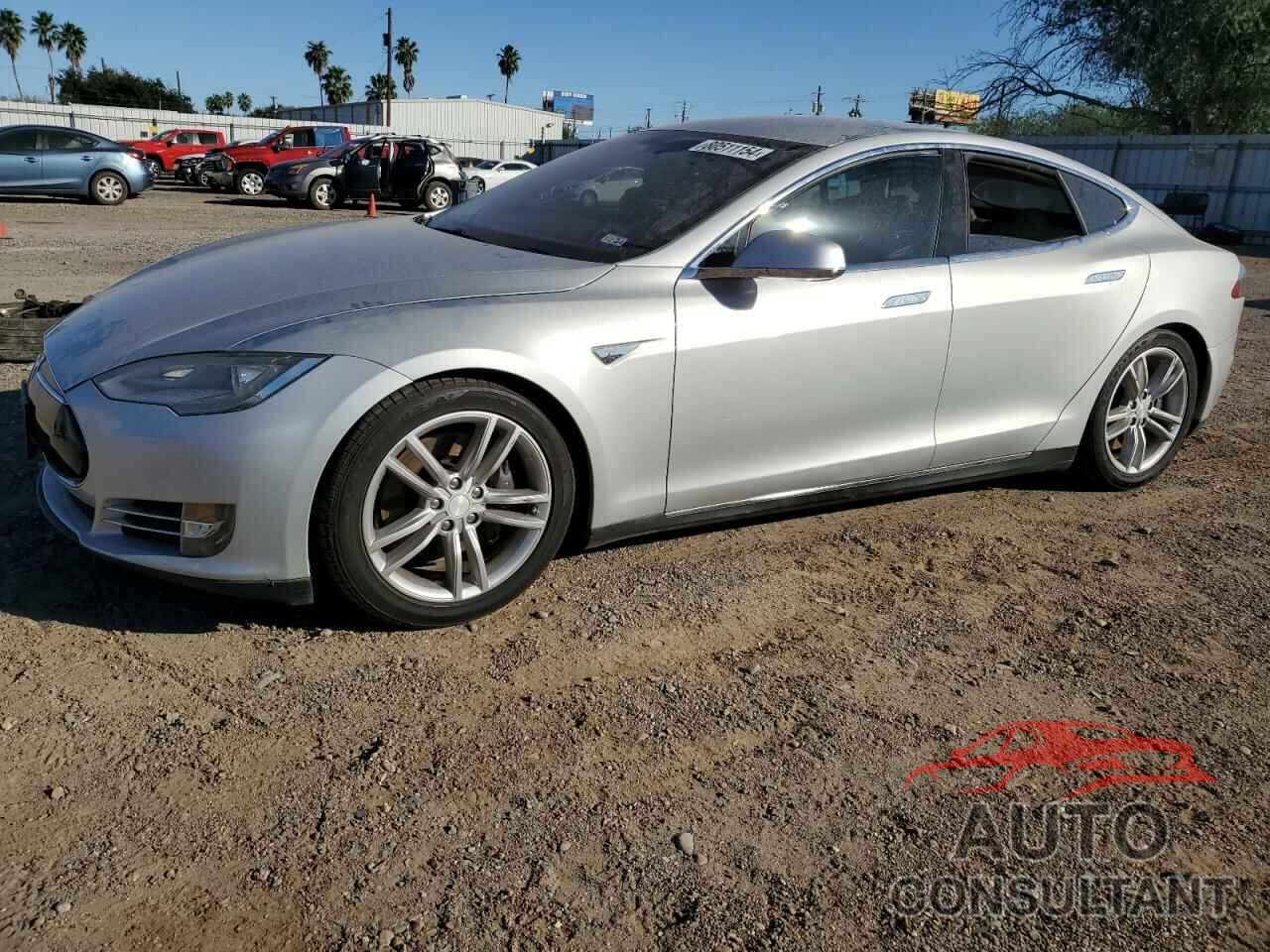 TESLA MODEL S 2013 - 5YJSA1CG5DFP03704