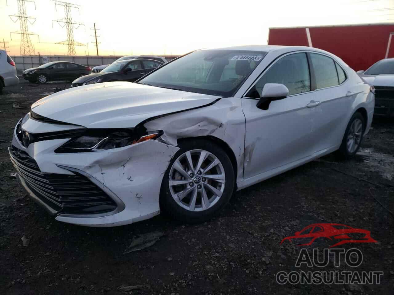 TOYOTA CAMRY 2022 - 4T1C11AK4NU499039
