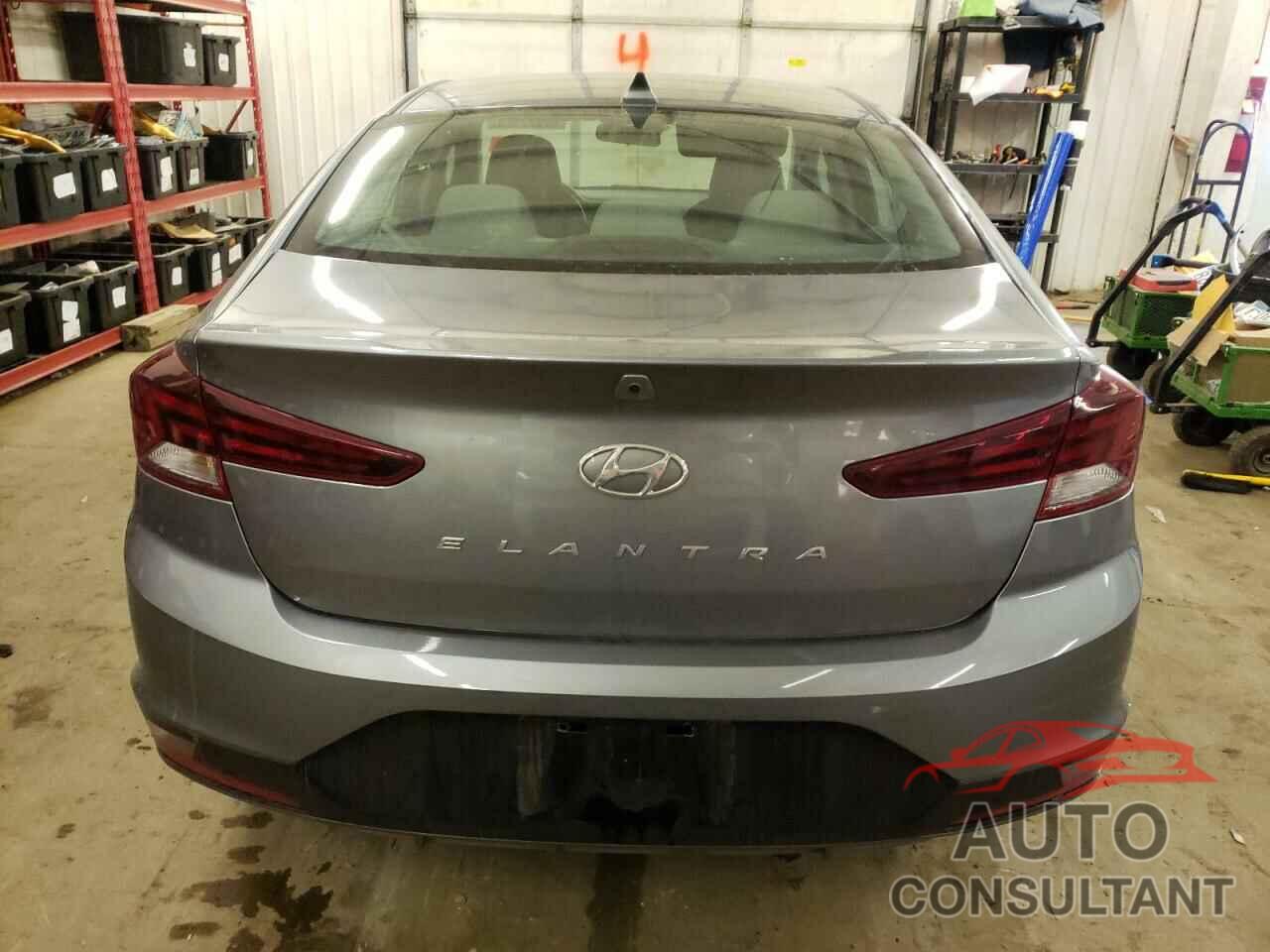 HYUNDAI ELANTRA 2019 - KMHD84LF3KU763297