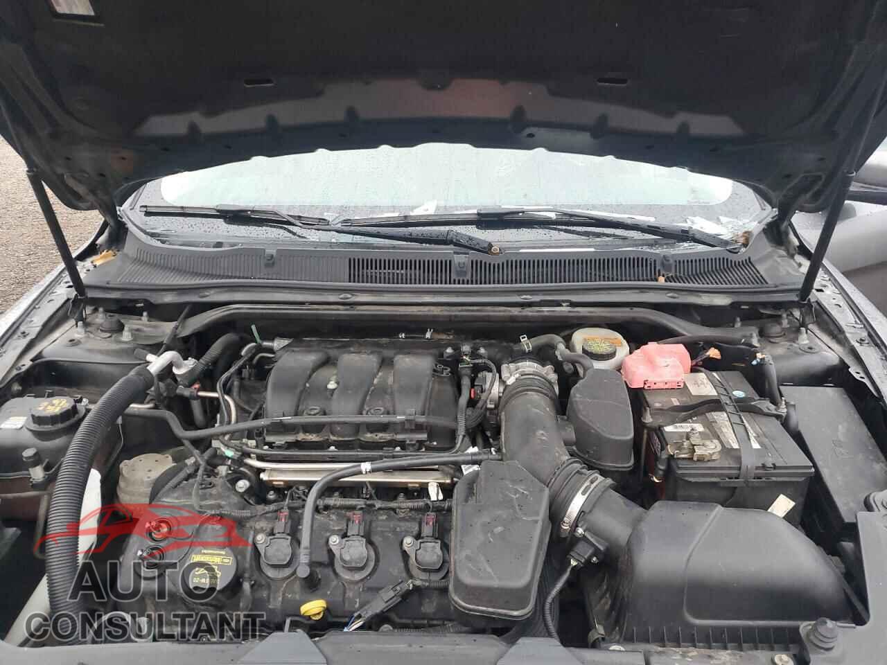 FORD TAURUS 2013 - 1FAHP2E84DG108570