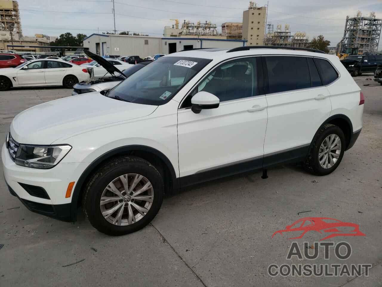 VOLKSWAGEN TIGUAN 2018 - 3VV3B7AX7JM095071