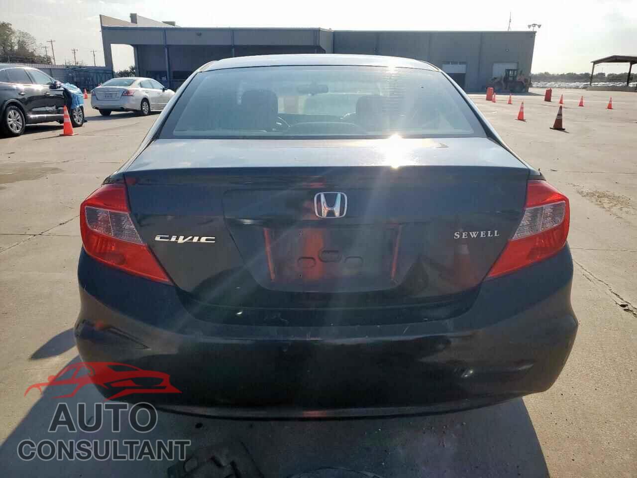 HONDA CIVIC 2012 - 2HGFB2F82CH555255