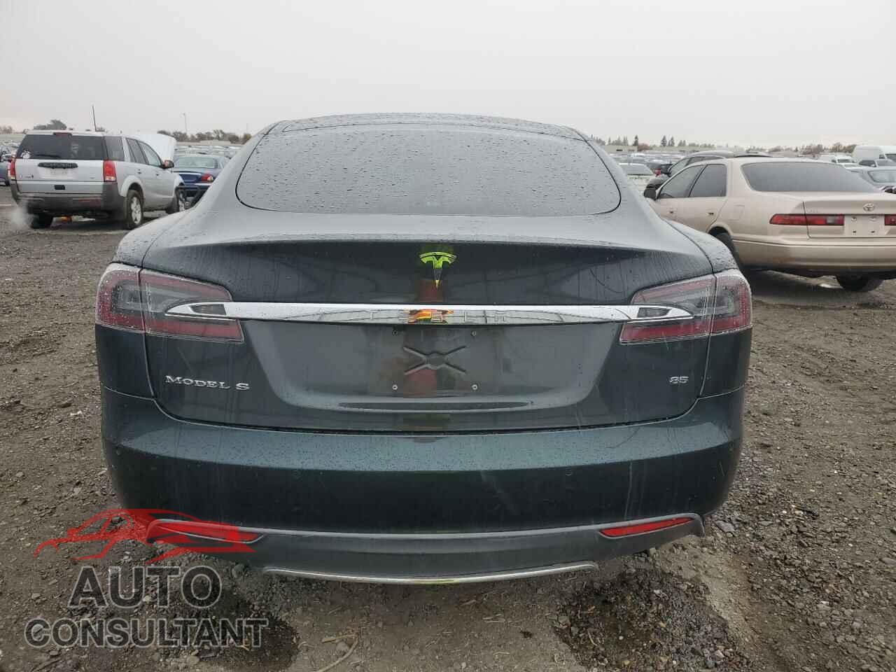 TESLA MODEL S 2013 - 5YJSA1CN0DFP27472