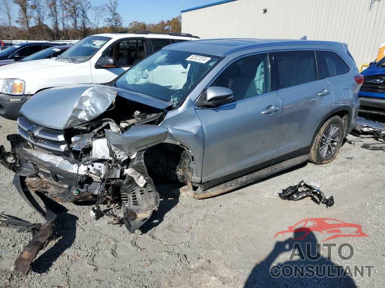 TOYOTA HIGHLANDER 2019 - 5TDKZRFH8KS568853