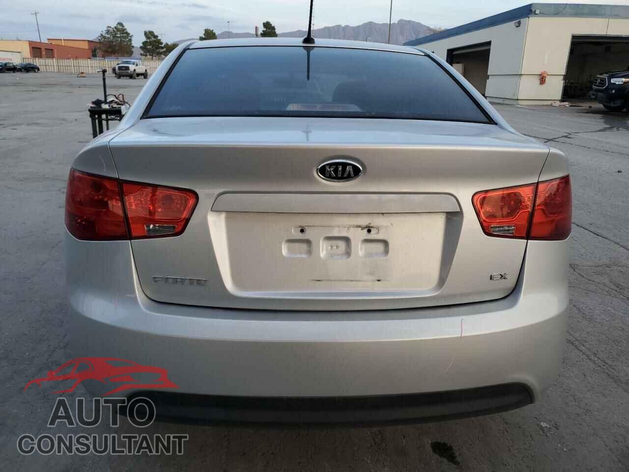 KIA FORTE 2011 - KNAFU4A23B5351963