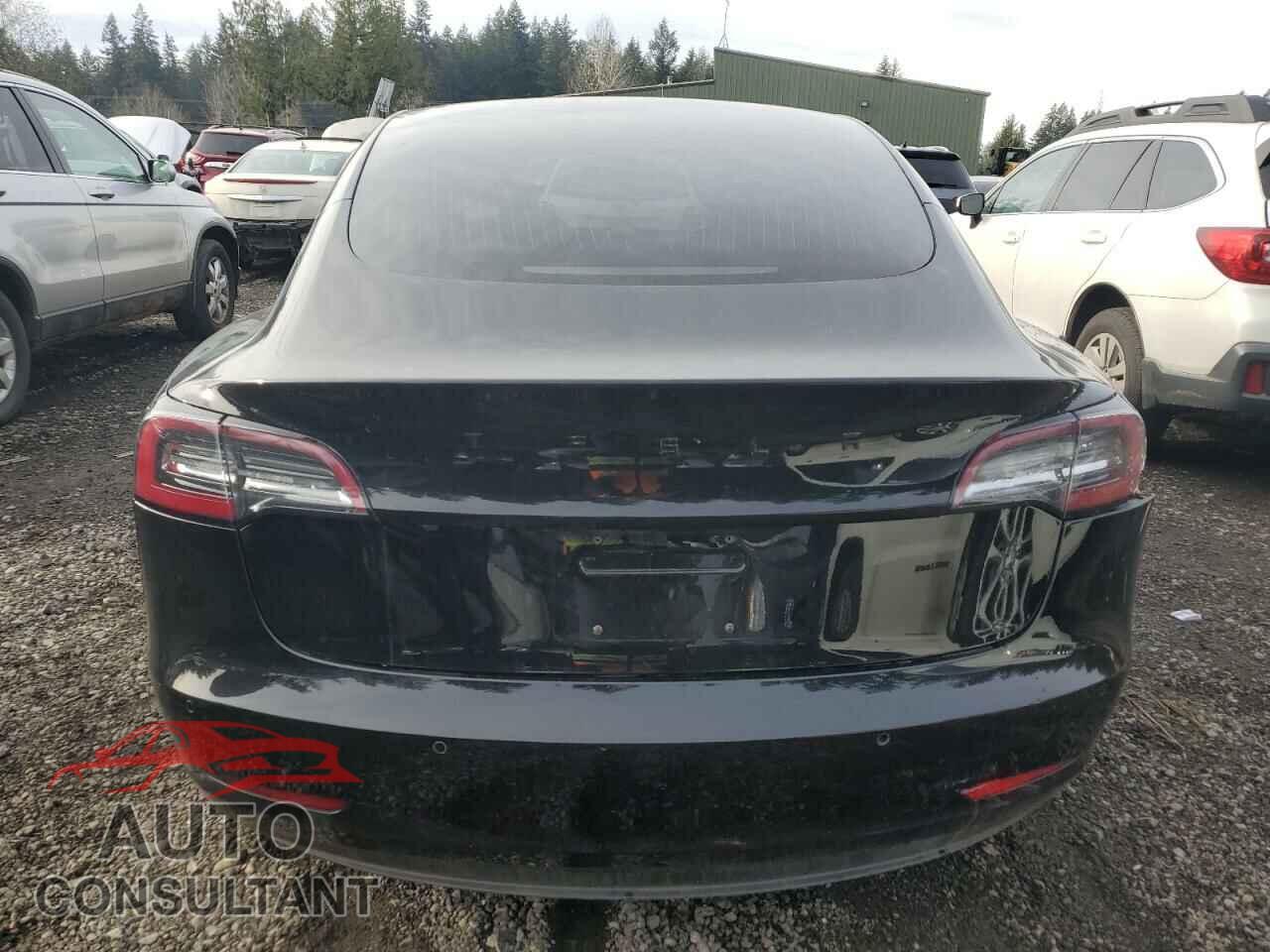 TESLA MODEL 3 2018 - 5YJ3E1EA0JF071854