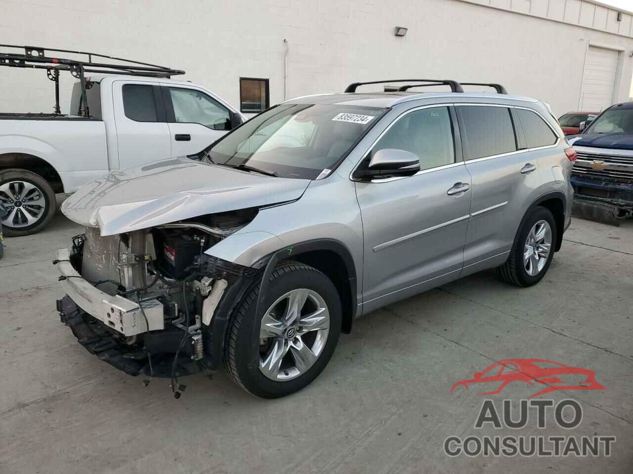 TOYOTA HIGHLANDER 2018 - 5TDDZRFH4JS810710