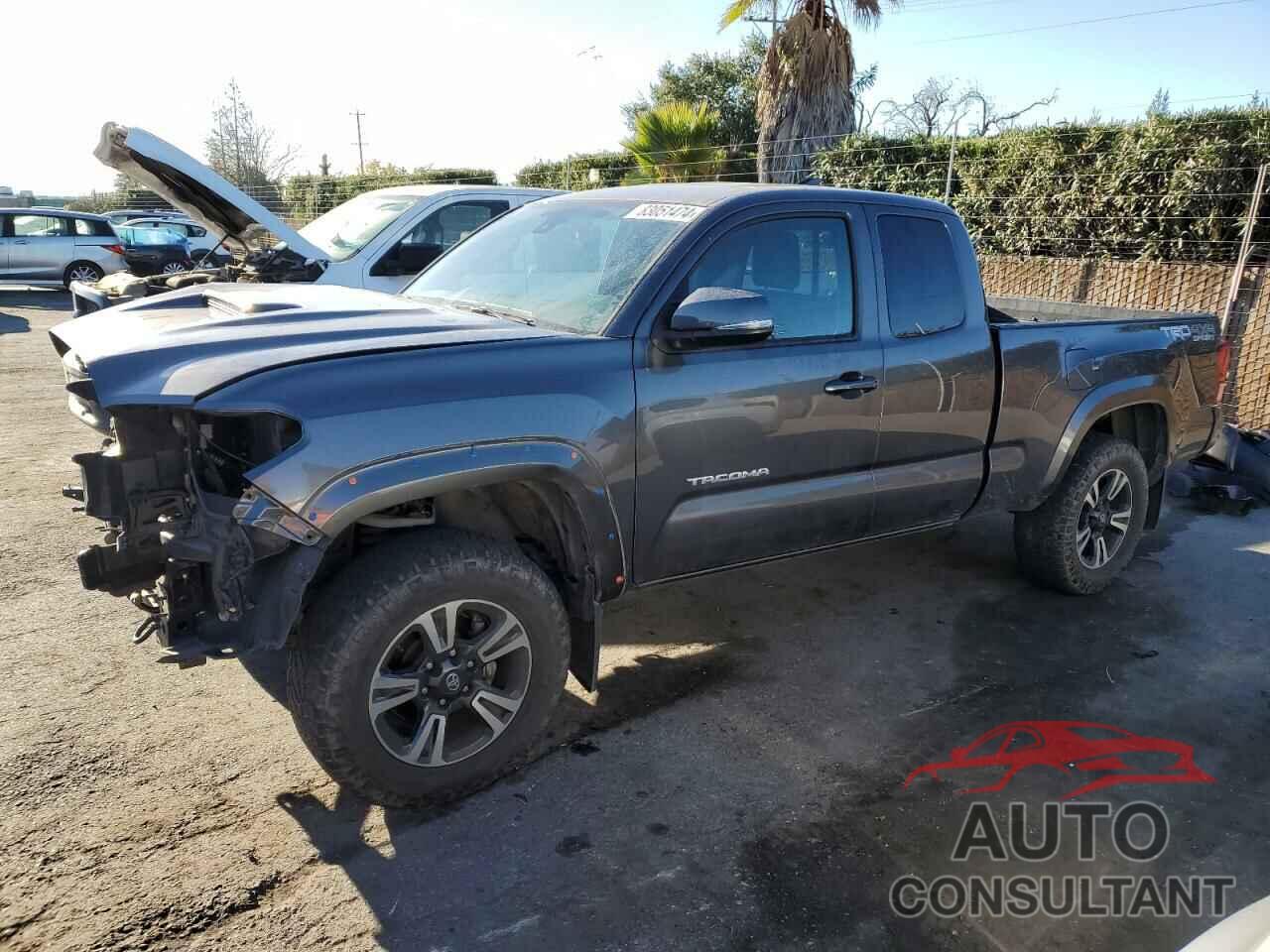 TOYOTA TACOMA 2018 - 5TFSZ5AN2JX152571