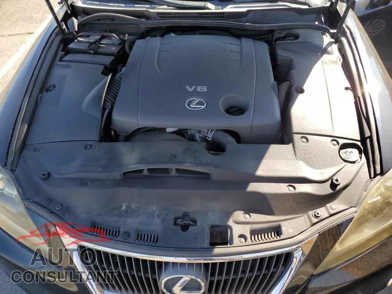 LEXUS IS 2011 - JTHBF5C28B5152940