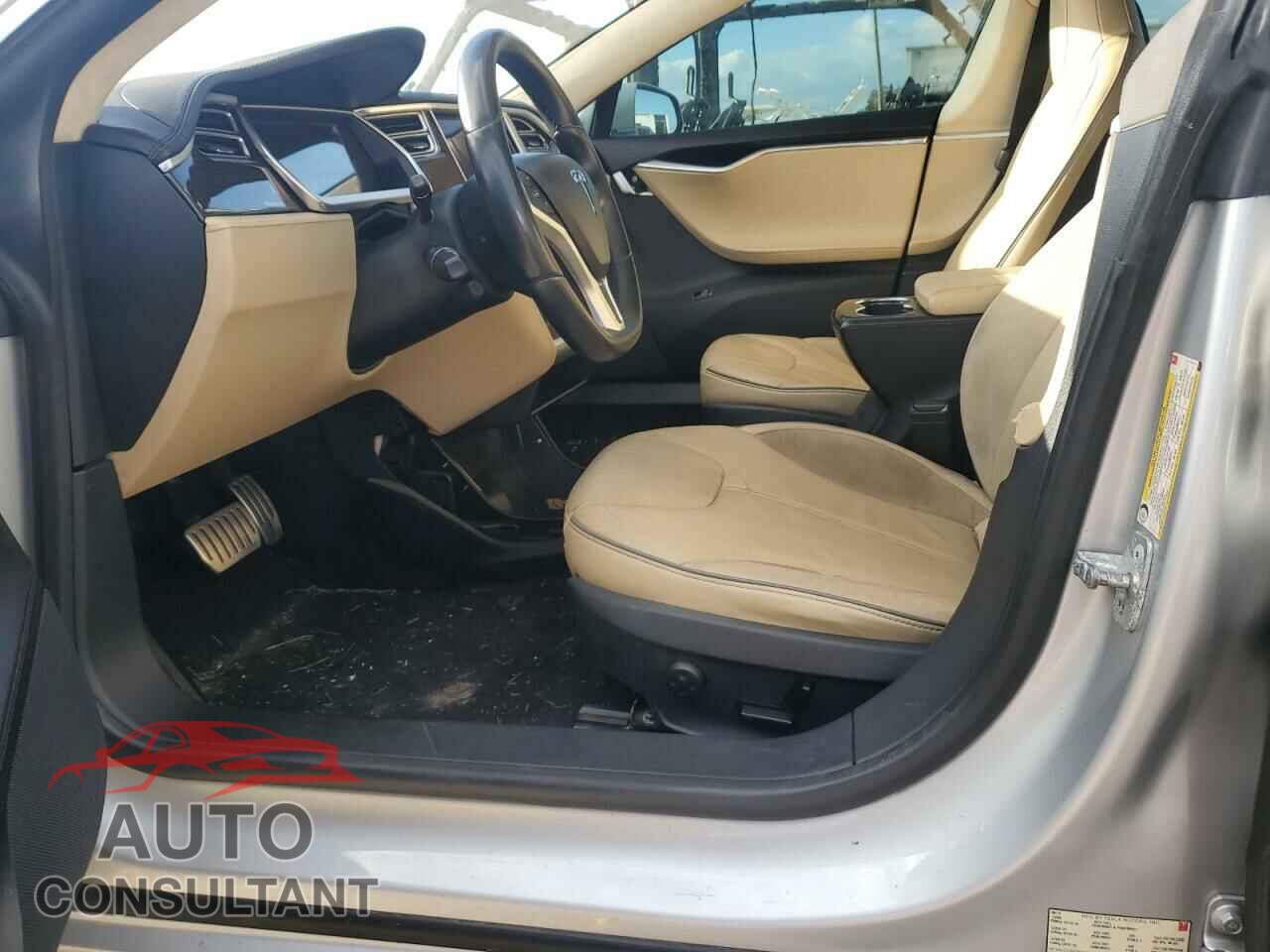 TESLA MODEL S 2013 - 5YJSA1DP7DFP17795