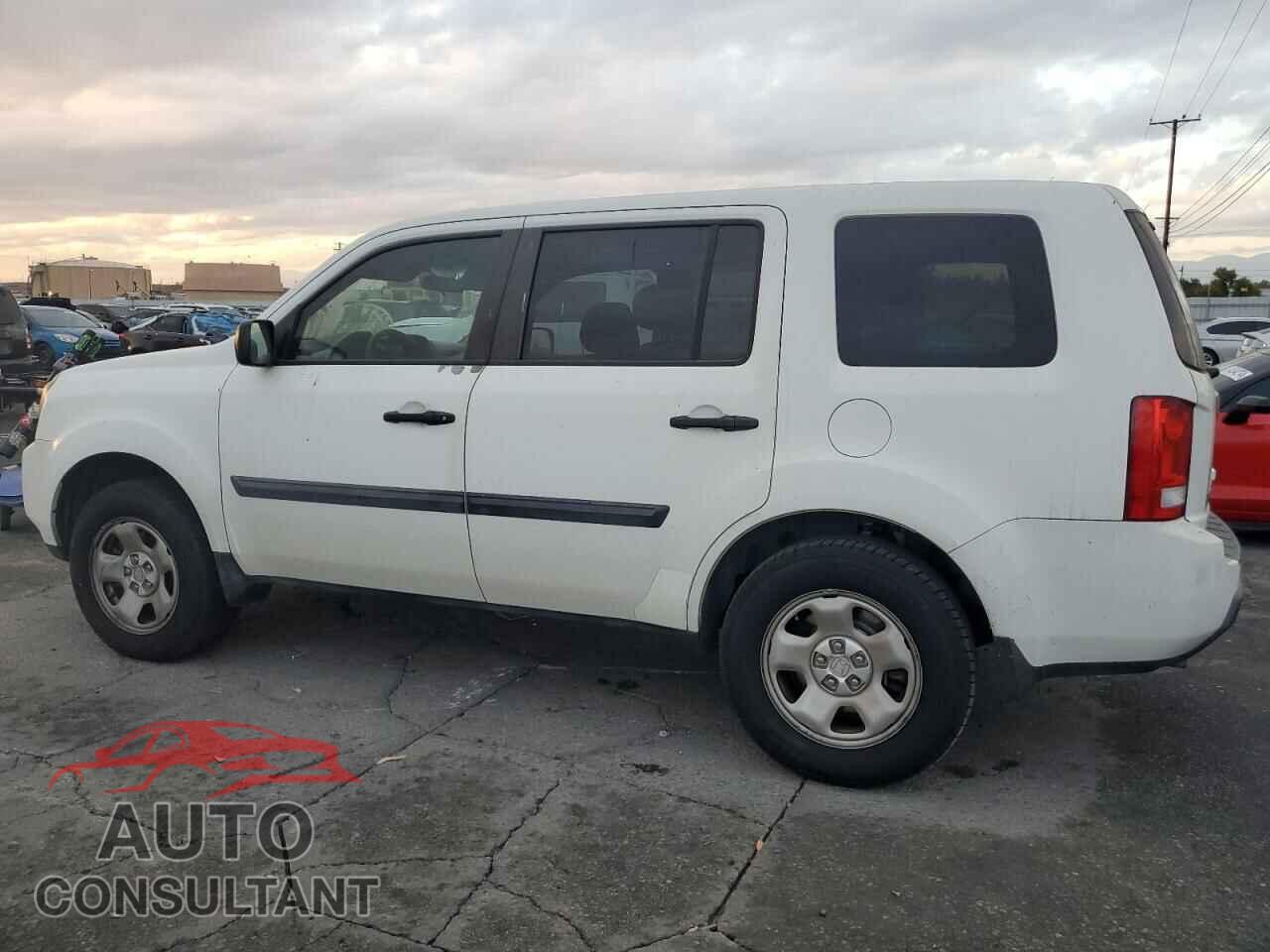HONDA PILOT 2011 - 5FNYF3H21BB018052