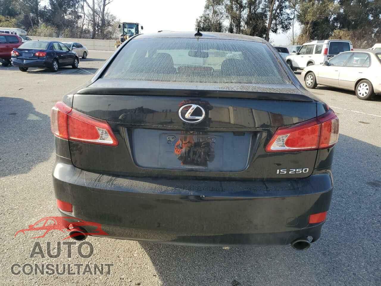 LEXUS IS 2011 - JTHBF5C26B5142021