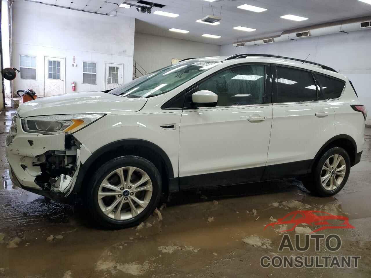 FORD ESCAPE 2018 - 1FMCU9HD5JUD31515