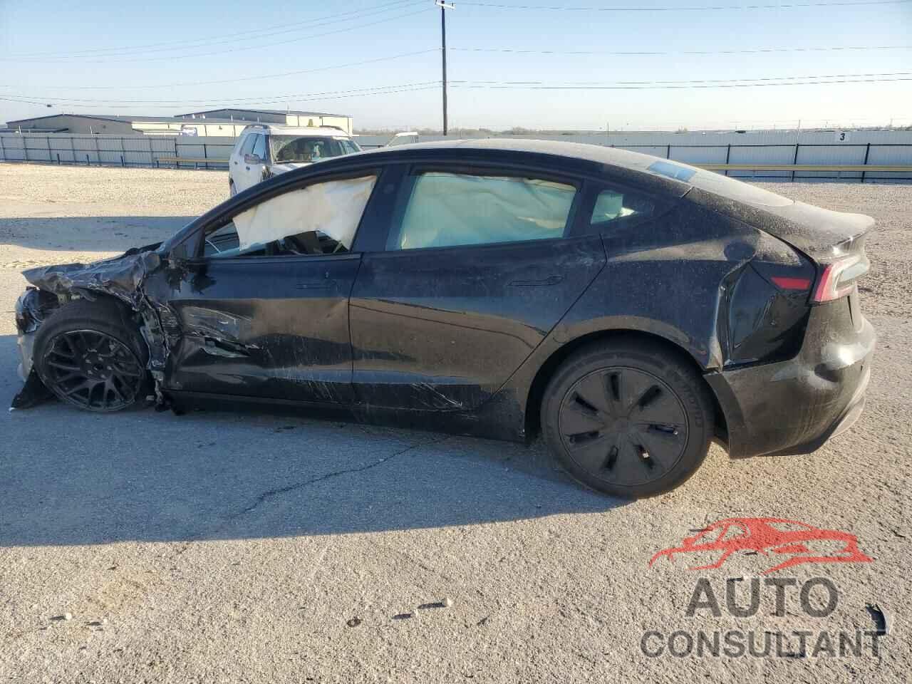 TESLA MODEL 3 2025 - 5YJ3E1EA8SF903961