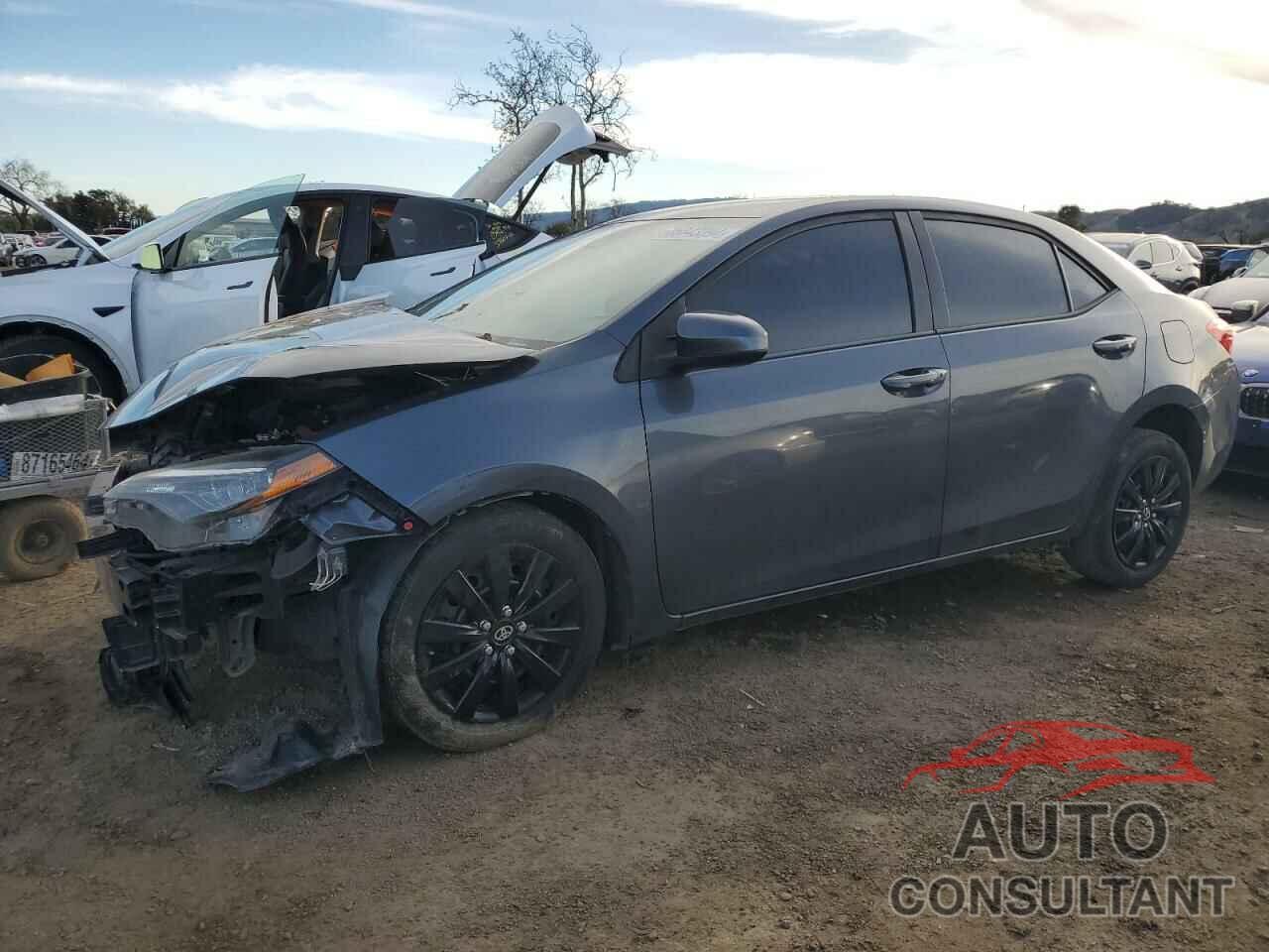 TOYOTA COROLLA 2018 - 5YFBURHE7JP816986
