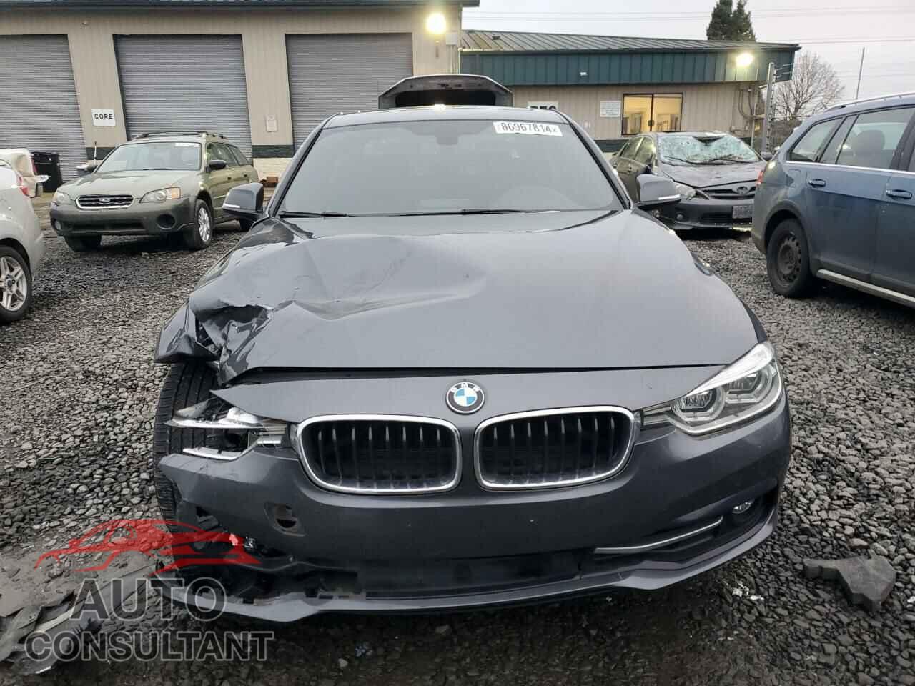 BMW 3 SERIES 2018 - WBA8B9C59JEE80892