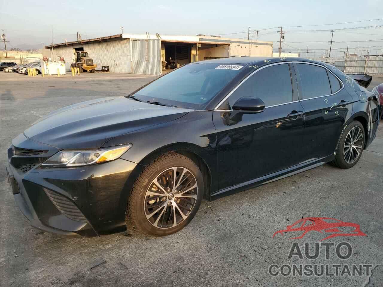 TOYOTA CAMRY 2018 - 4T1B11HK9JU013661