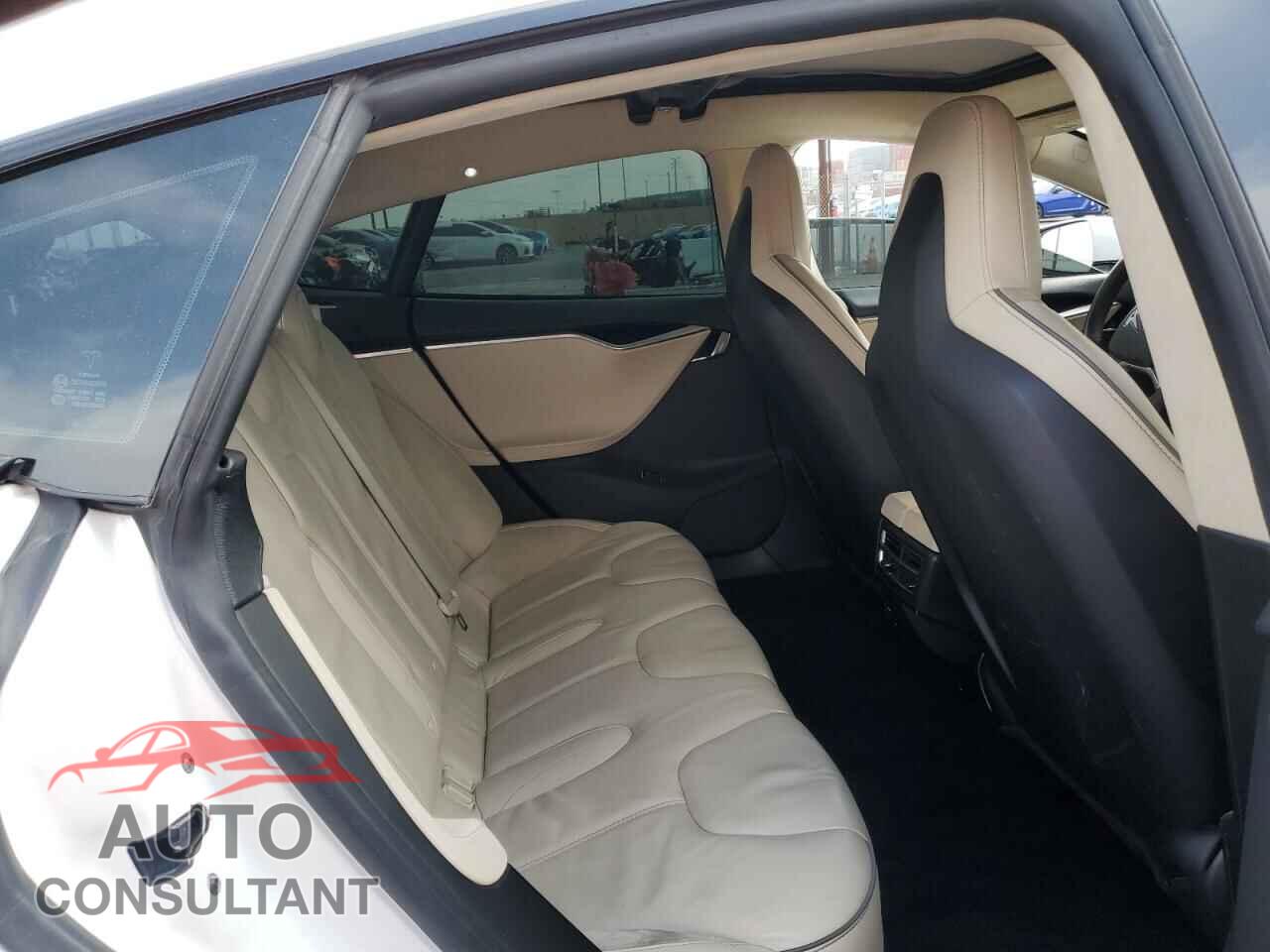 TESLA MODEL S 2012 - 5YJSA1DP8CFS01024