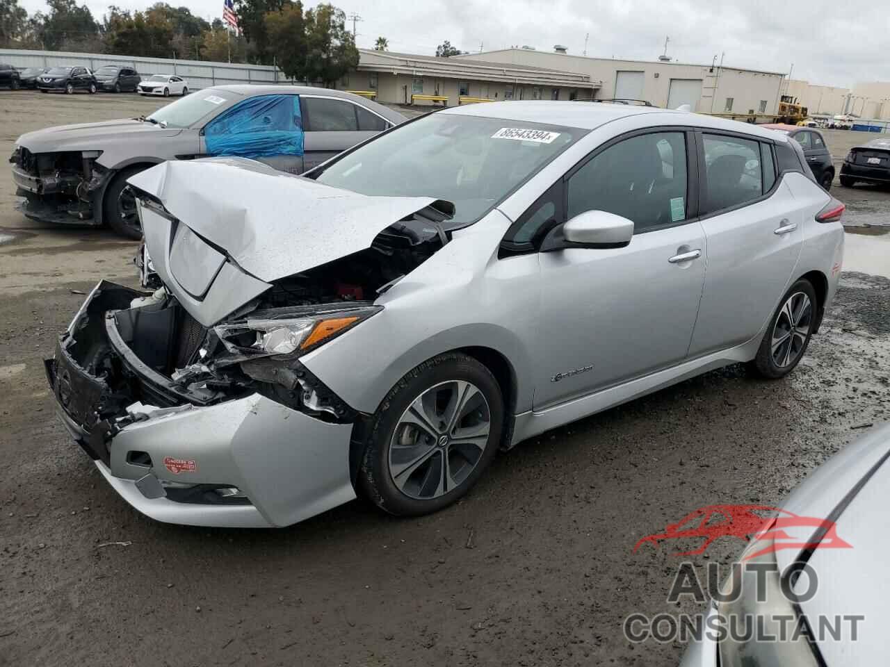 NISSAN LEAF 2018 - 1N4AZ1CPXJC305231