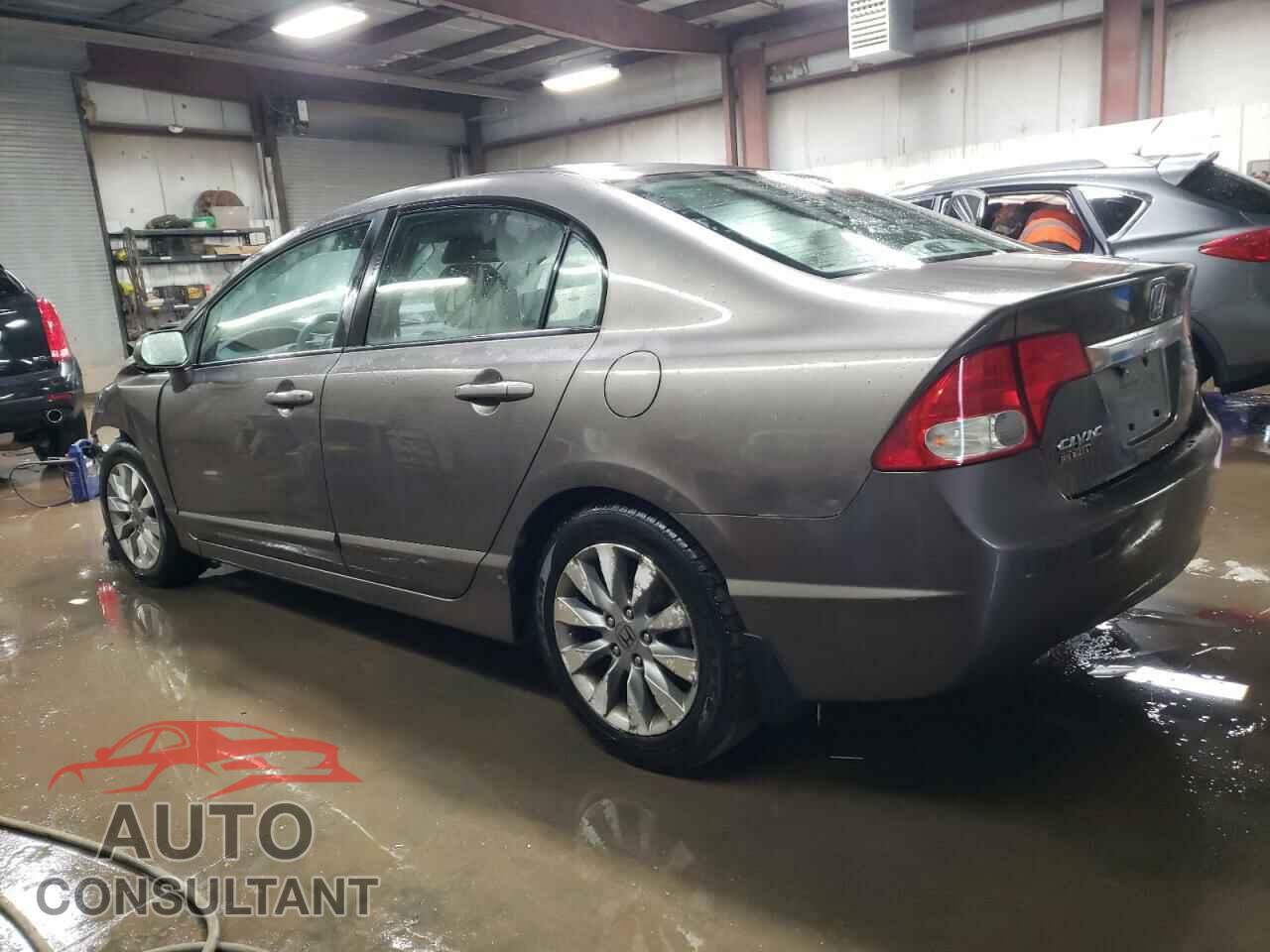 HONDA CIVIC 2010 - 19XFA1F8XAE024115
