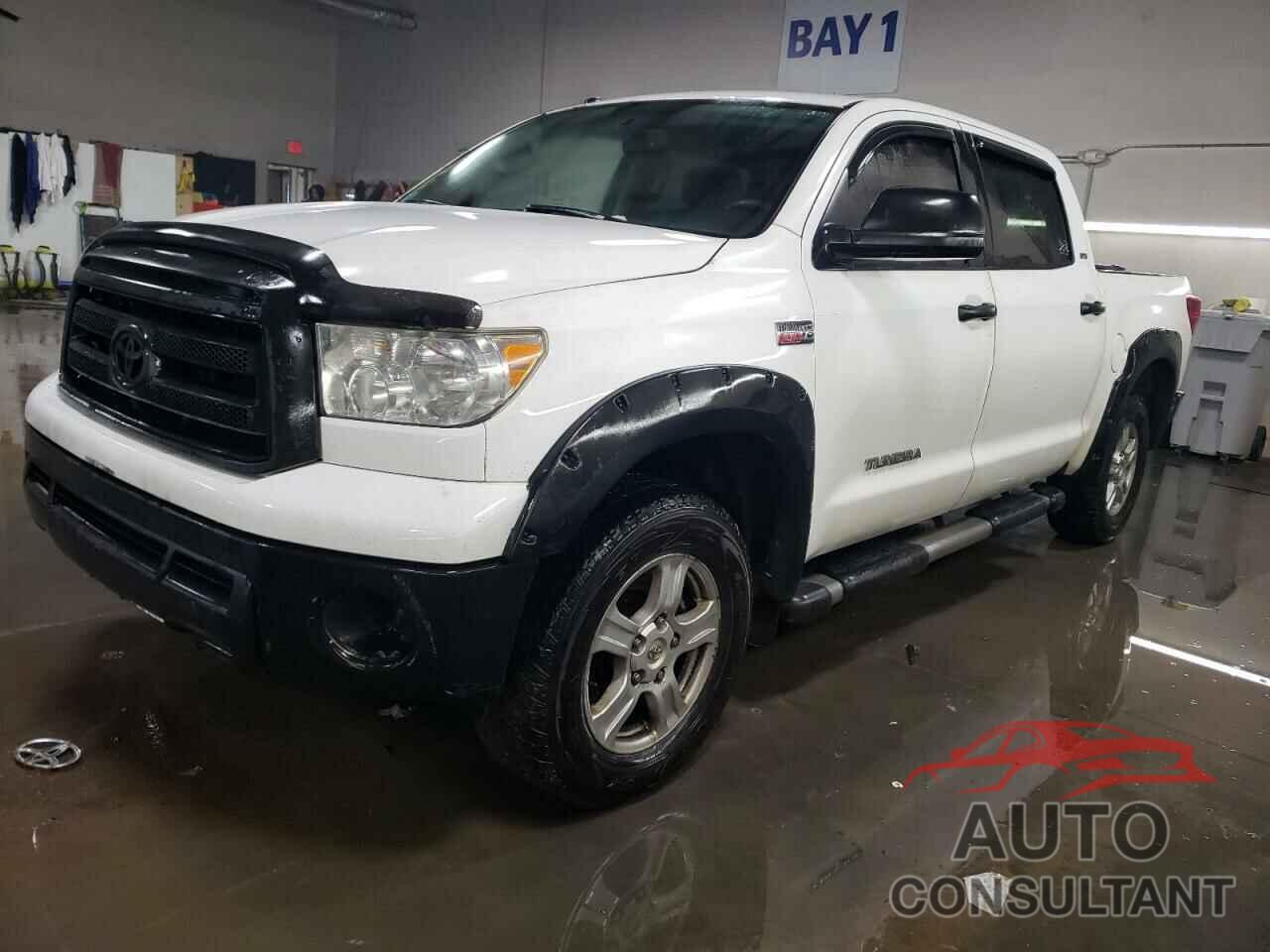 TOYOTA TUNDRA 2011 - 5TFDW5F12BX181884