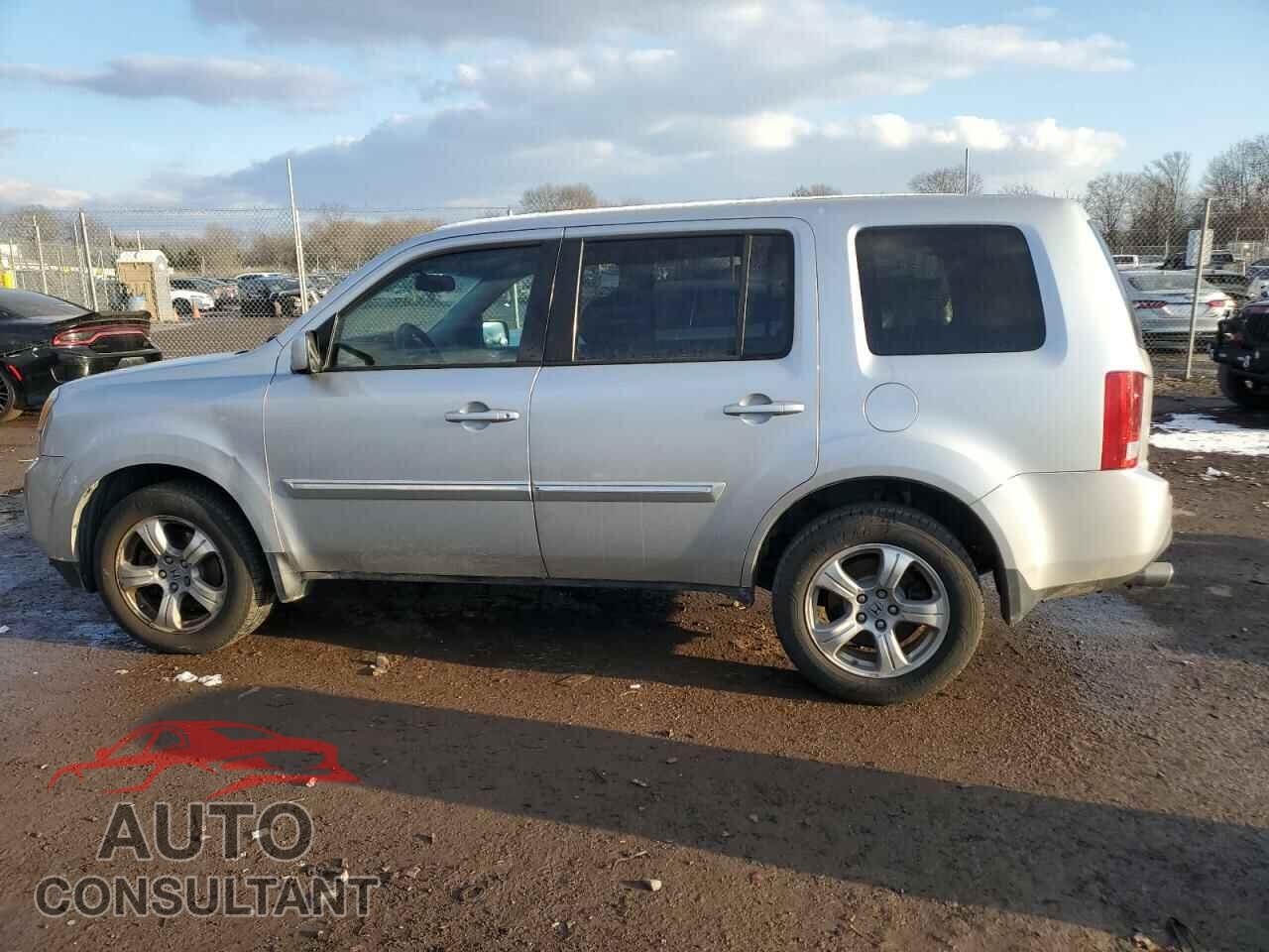 HONDA PILOT 2012 - 5FNYF4H60CB041011