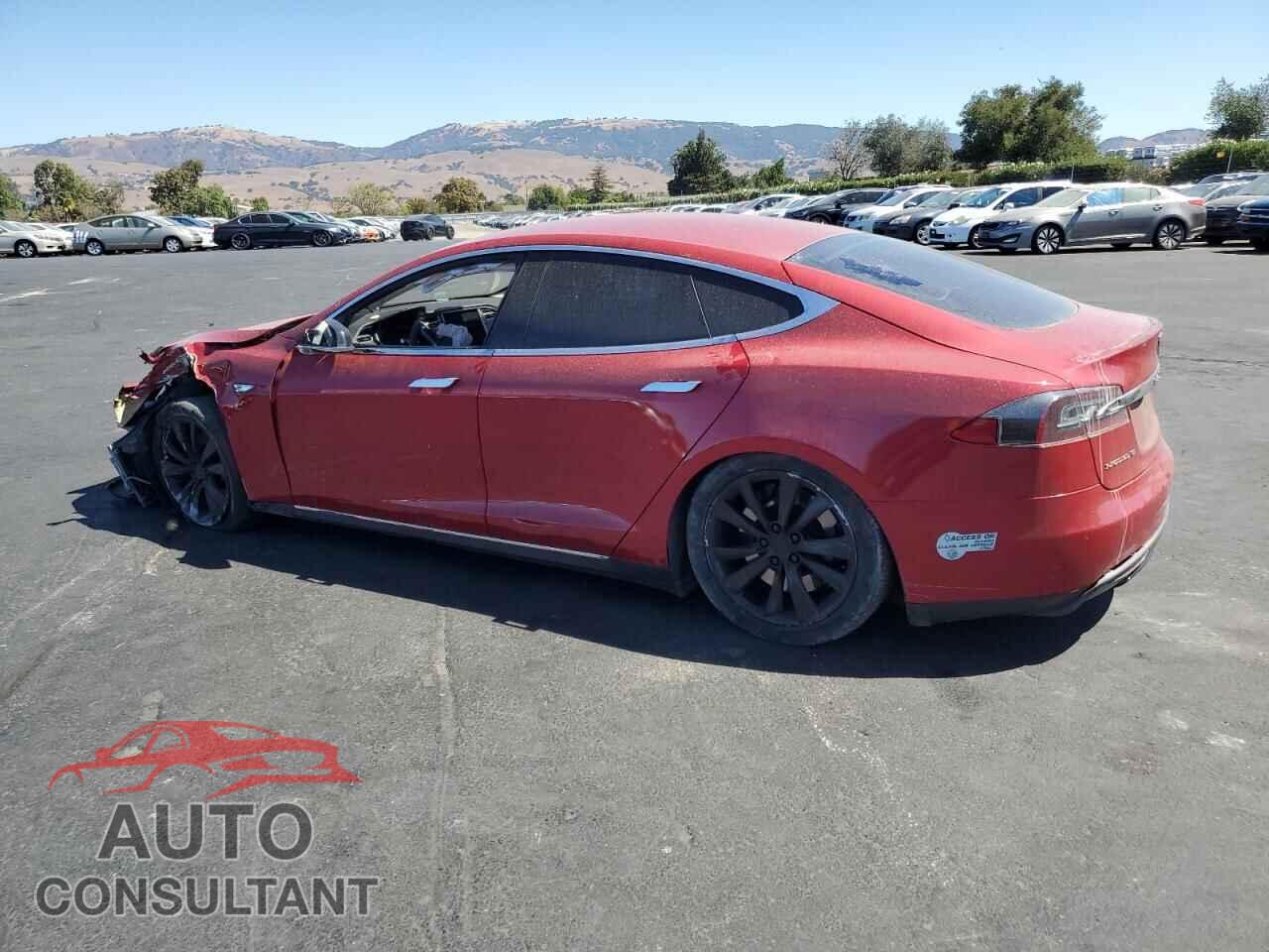 TESLA MODEL S 2015 - 5YJSA1E29FF107399