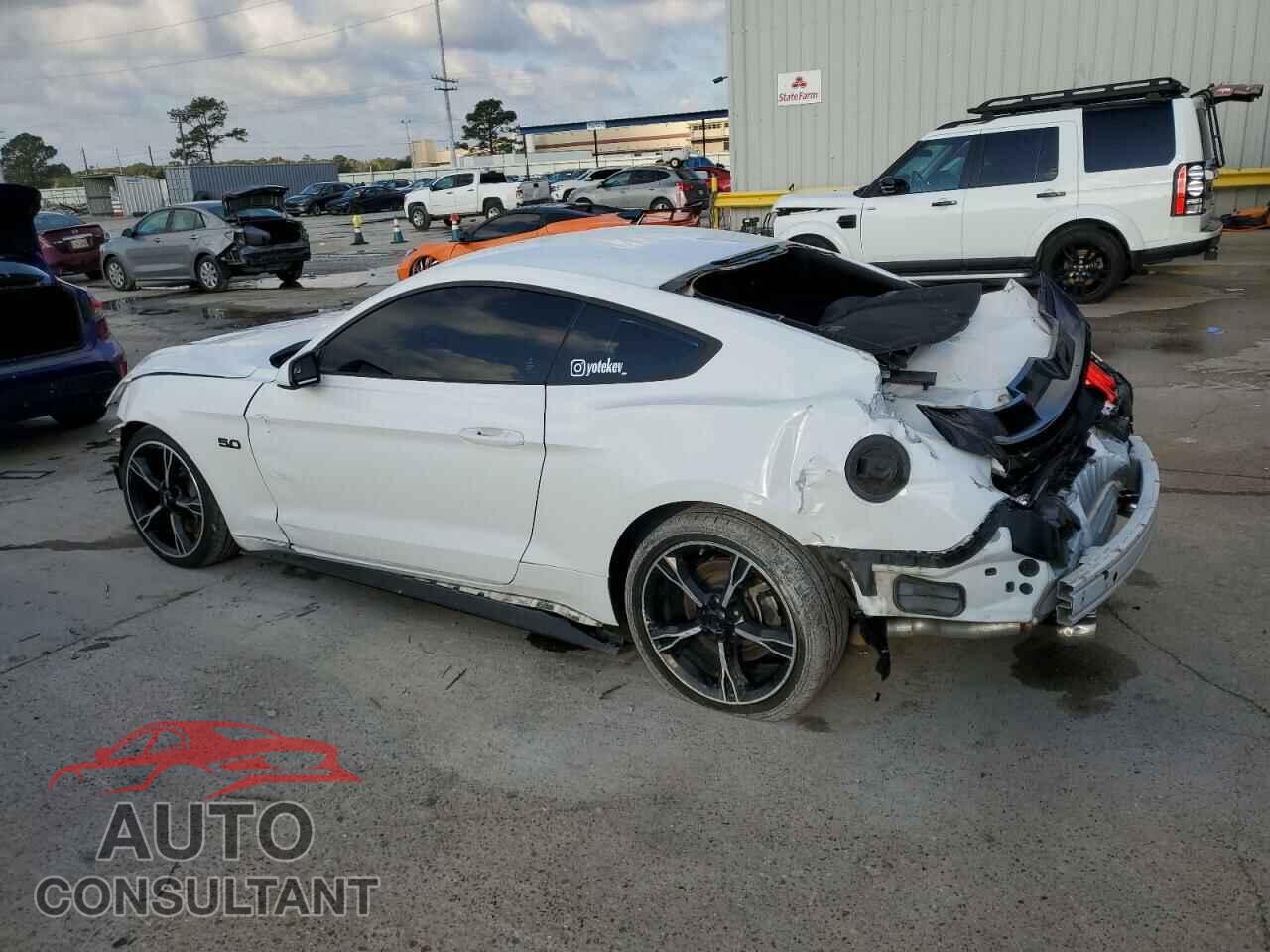 FORD MUSTANG 2018 - 1FA6P8CF2J5121031