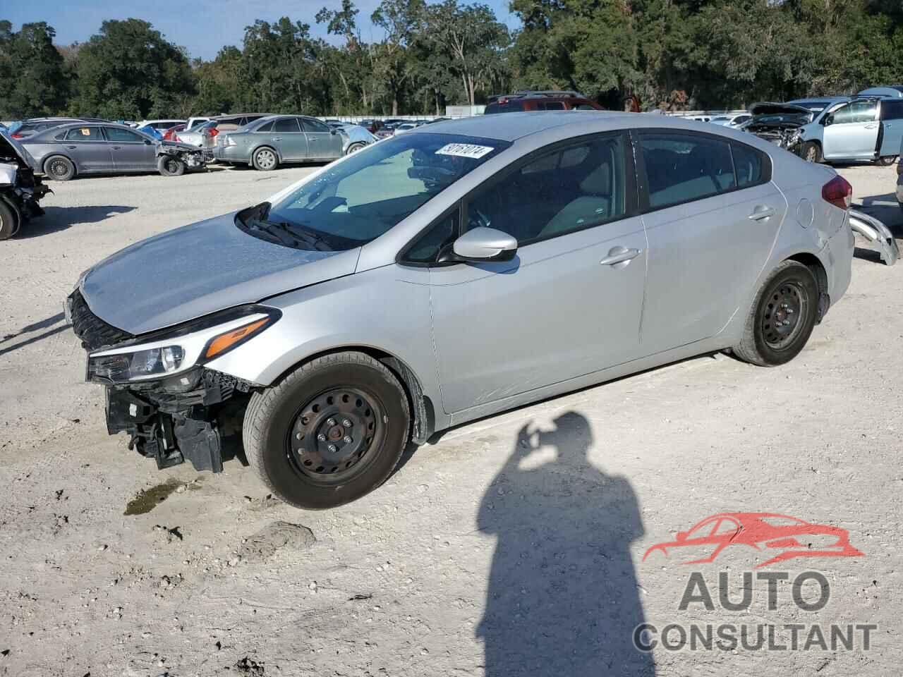 KIA FORTE 2018 - 3KPFK4A73JE211855