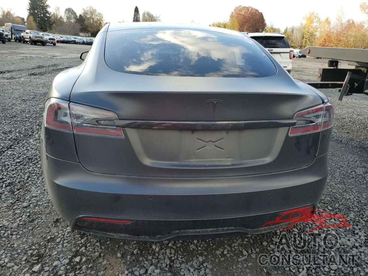 TESLA MODEL S 2022 - 5YJSA1E56NF462815