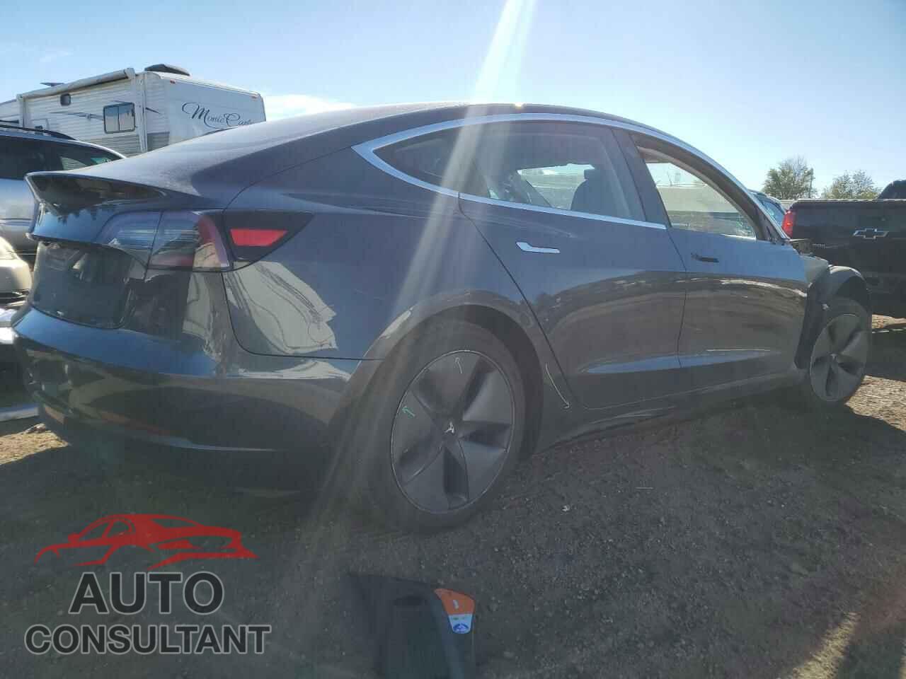 TESLA MODEL 3 2018 - 5YJ3E1EA5JF021614