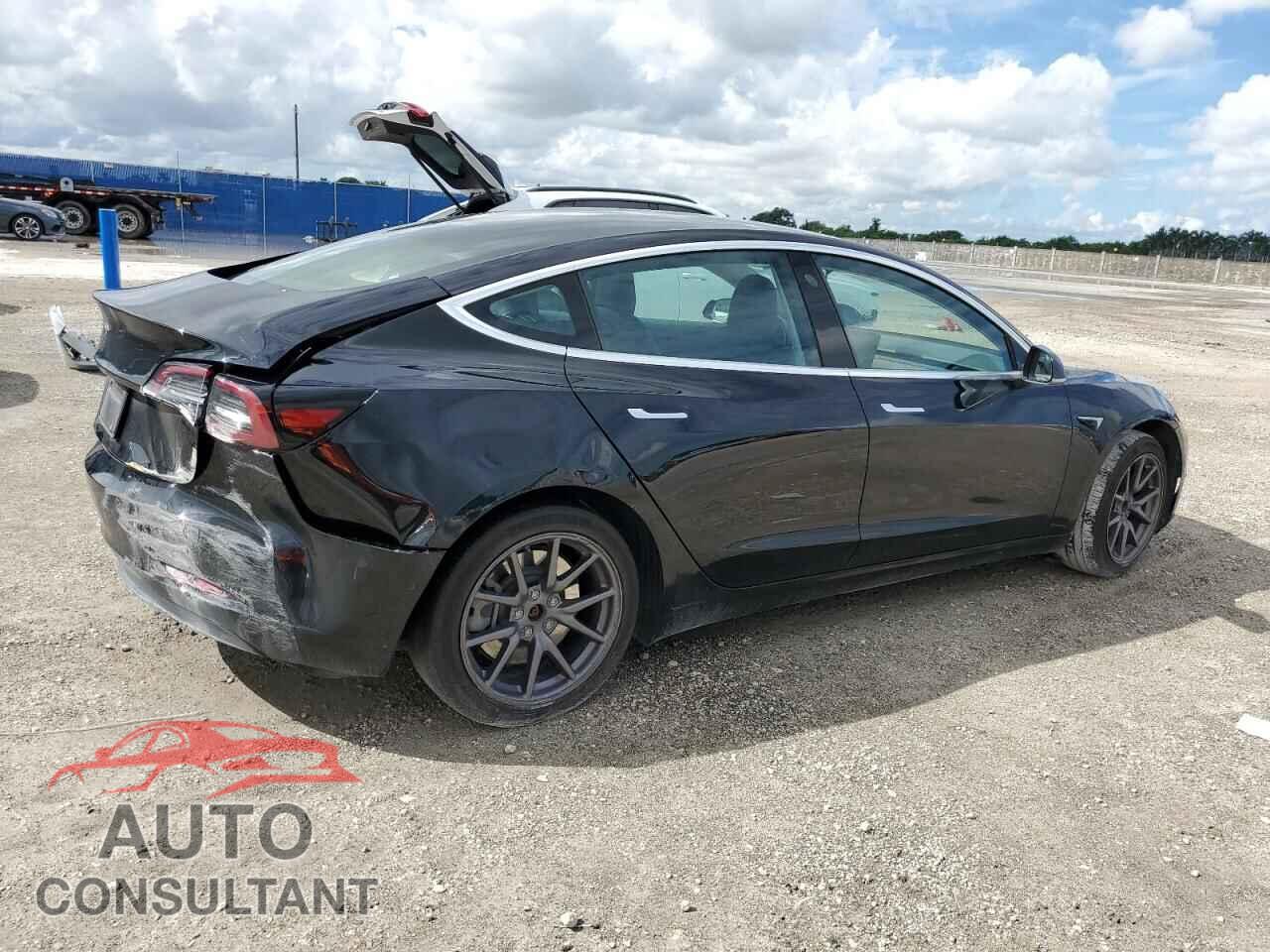 TESLA MODEL 3 2019 - 5YJ3E1EA0KF316735