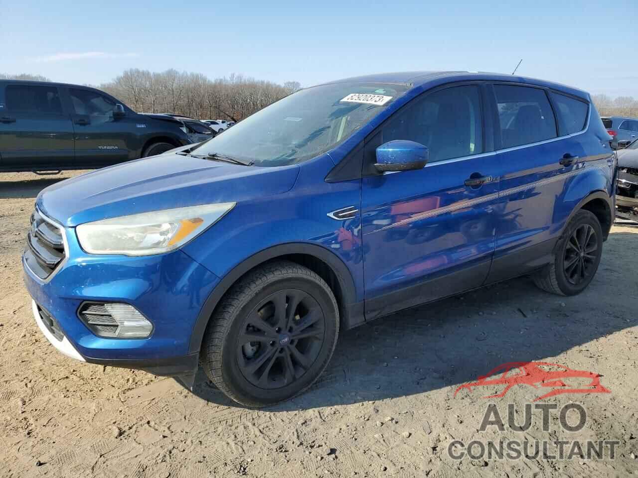FORD ESCAPE 2017 - 1FMCU0GD5HUC81724