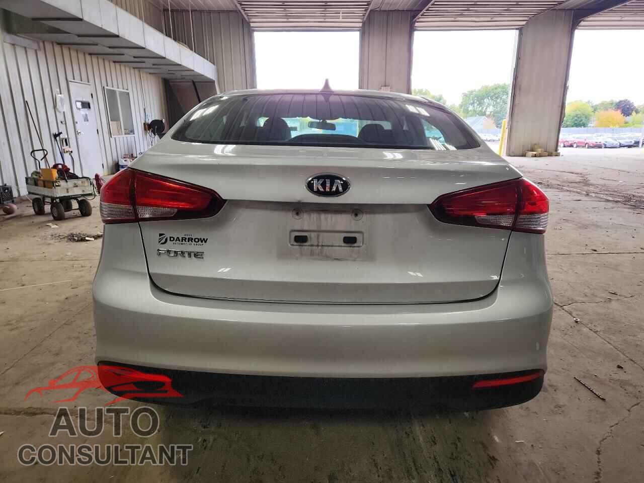 KIA FORTE 2017 - 3KPFK4A74HE082972