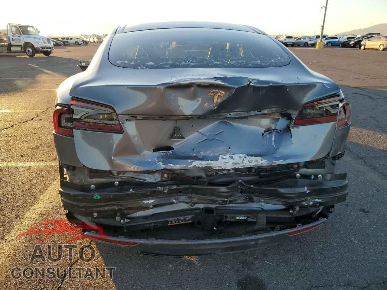 TESLA MODEL S 2013 - 5YJSA1AG6DFP08770