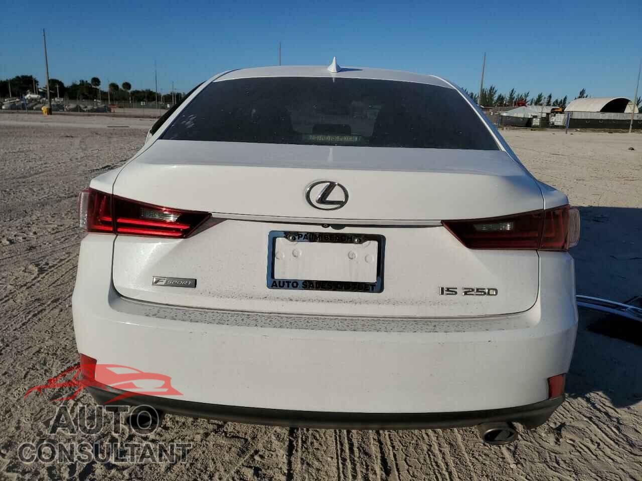 LEXUS IS 2015 - JTHBF1D21F5065202