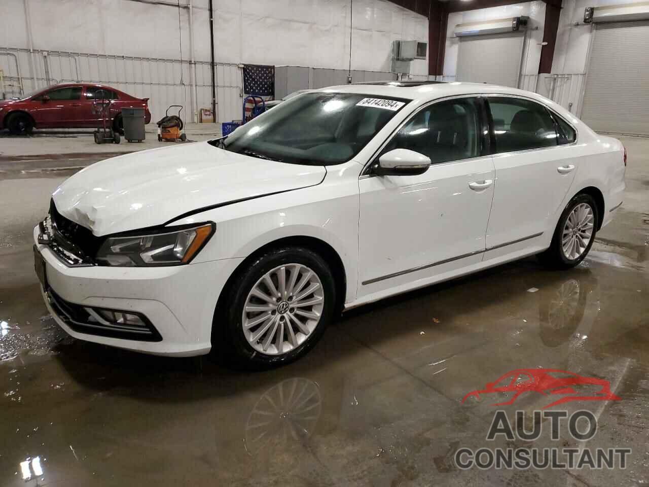 VOLKSWAGEN PASSAT 2016 - 1VWBS7A33GC068142