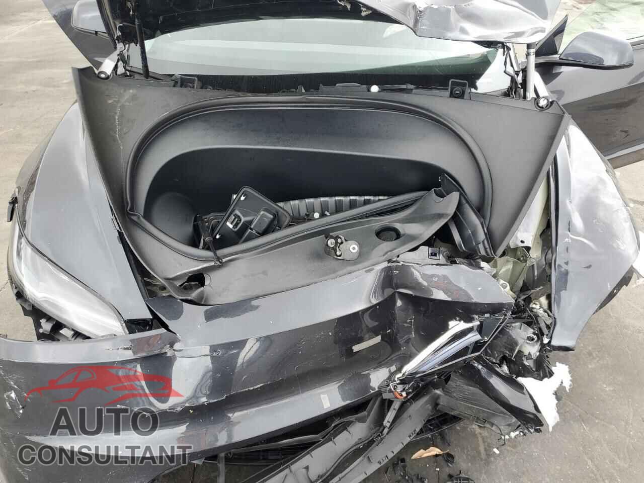TESLA MODEL 3 2025 - 5YJ3E1EA4SF940893