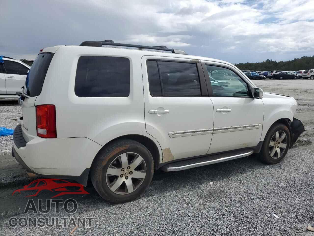 HONDA PILOT 2015 - 5FNYF3H96FB022052
