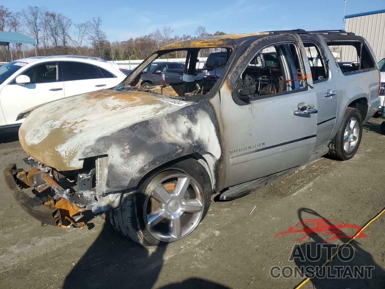CHEVROLET SUBURBAN 2013 - 1GNSKKE79DR158687