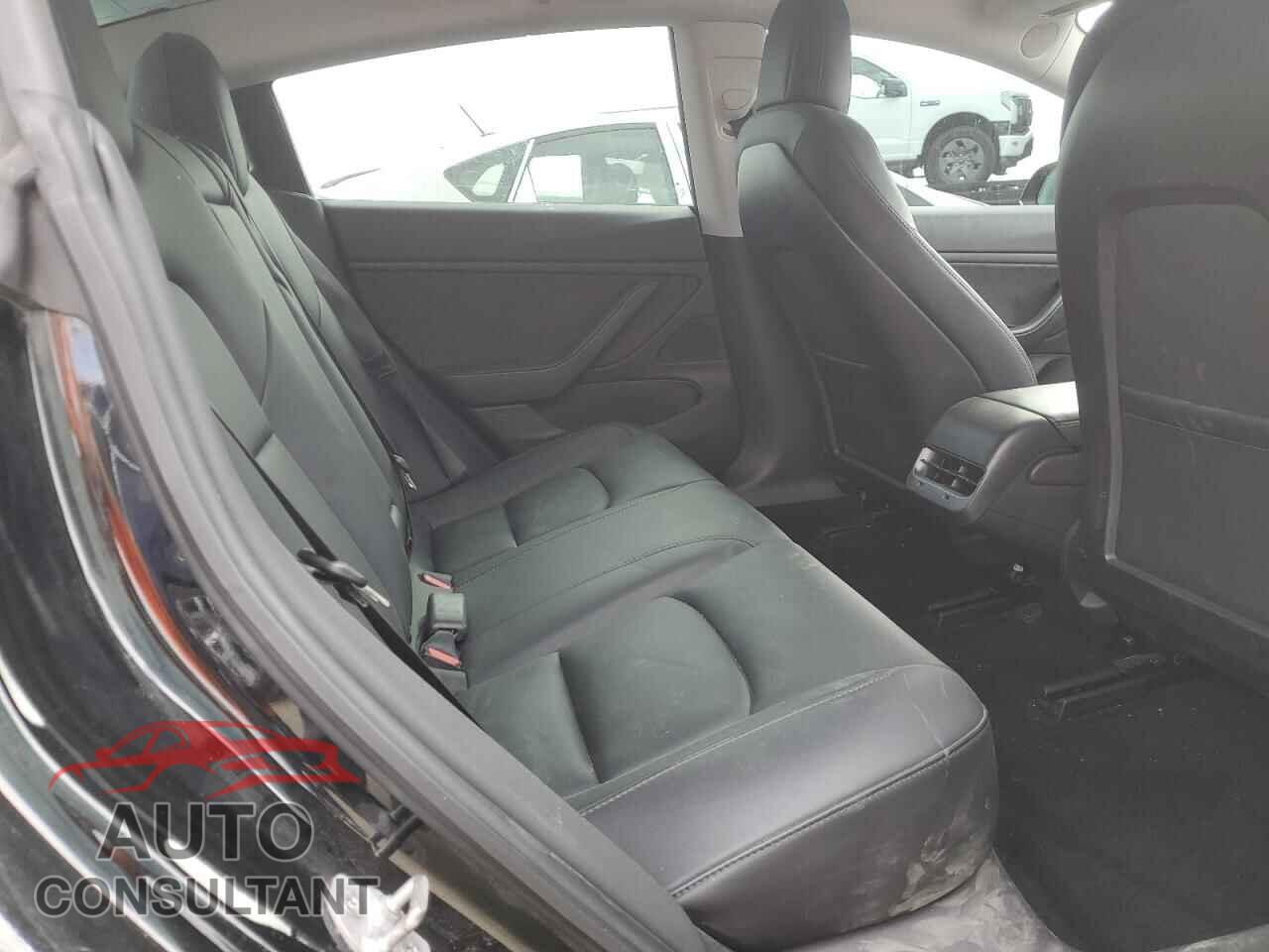 TESLA MODEL 3 2019 - 5YJ3E1EA7KF325724