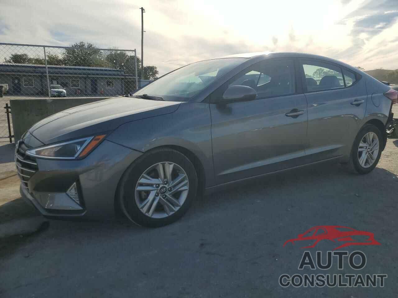 HYUNDAI ELANTRA 2019 - 5NPD84LF5KH440061