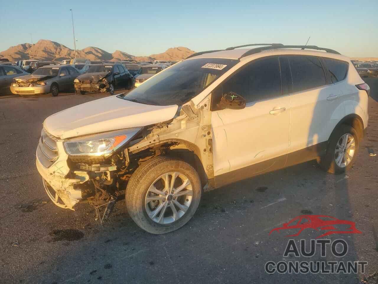 FORD ESCAPE 2018 - 1FMCU9HD3JUD29715