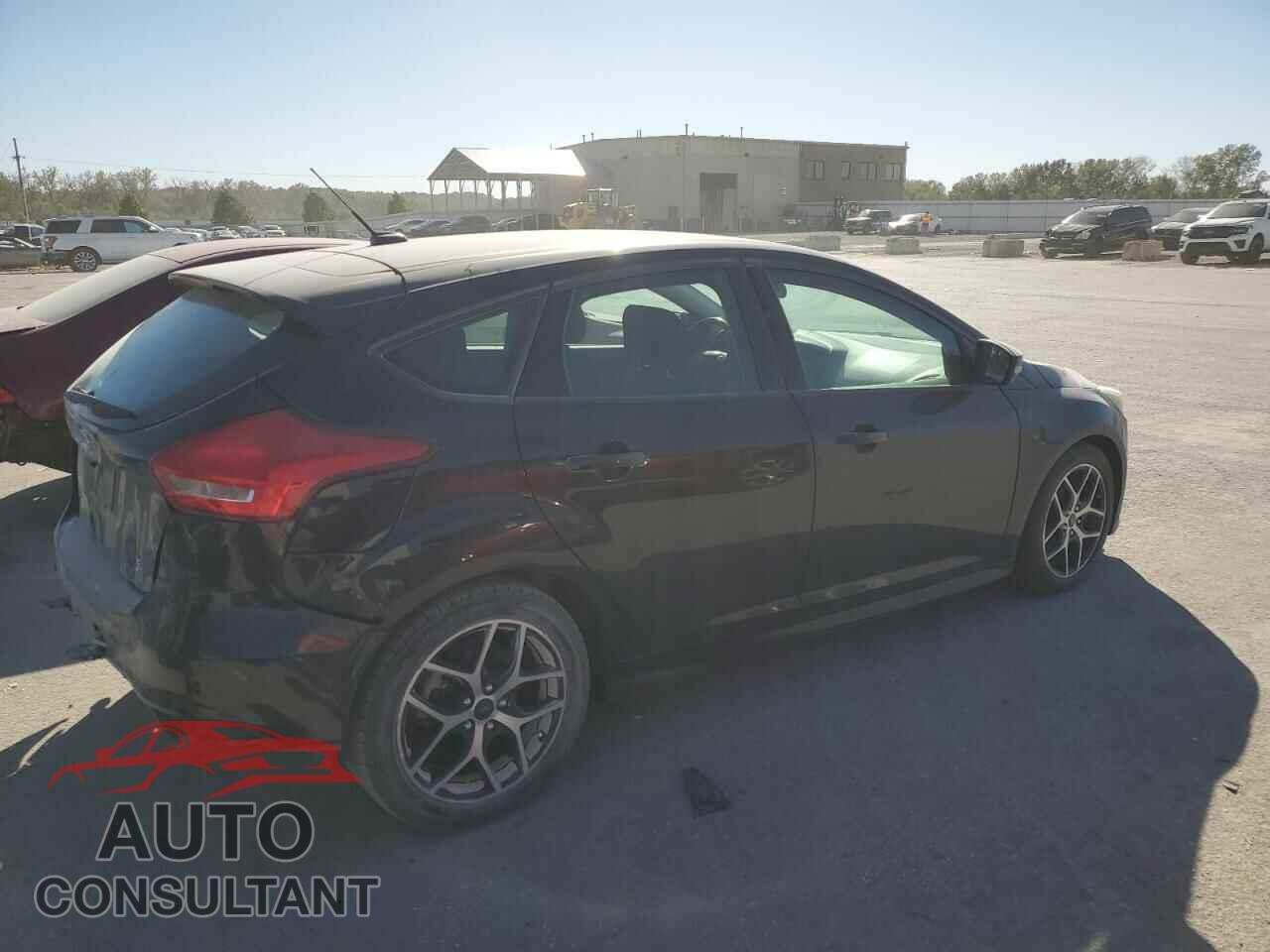 FORD FOCUS 2015 - 1FADP3K29FL380207