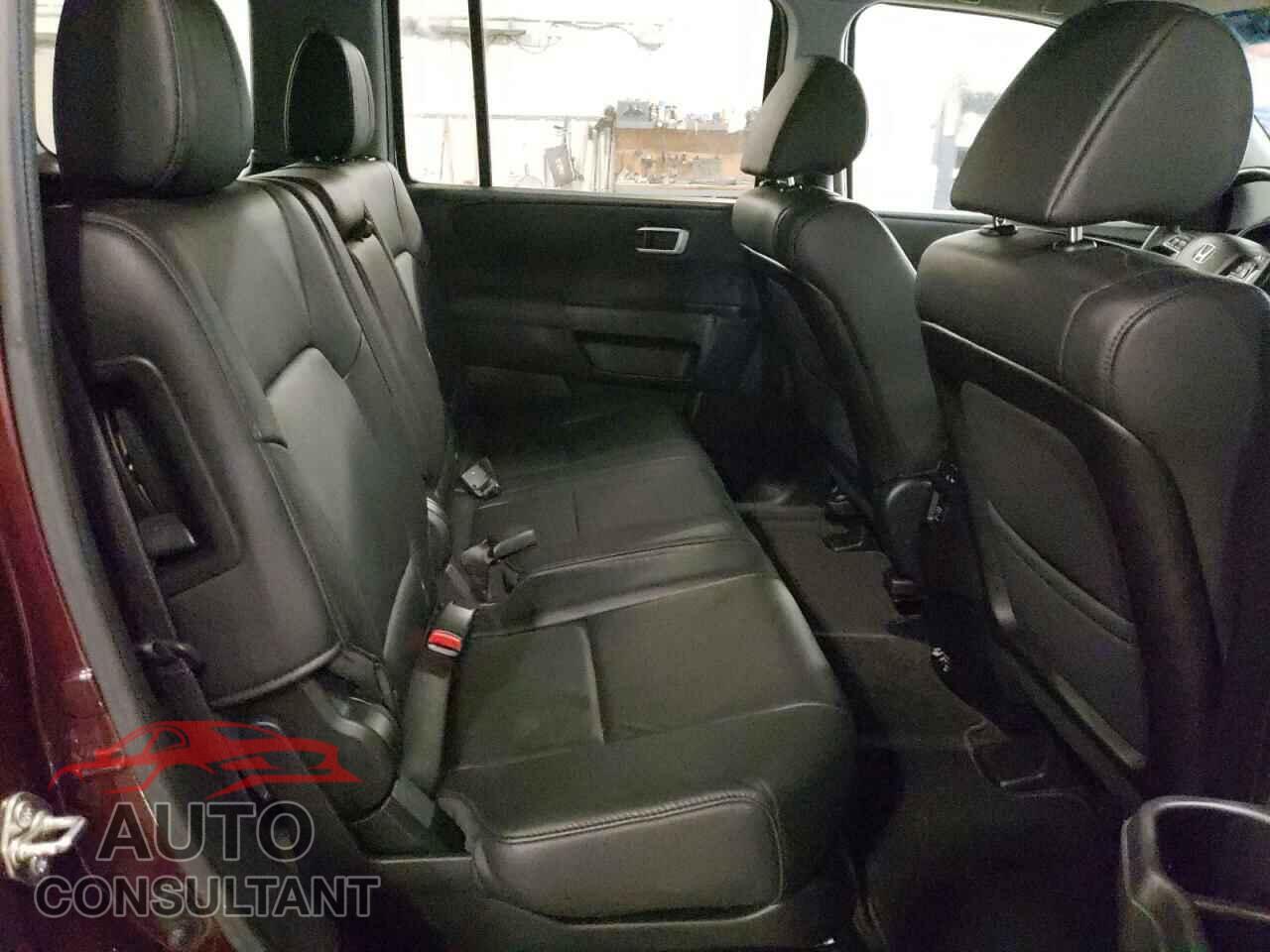 HONDA PILOT 2015 - 5FNYF4H50FB036645