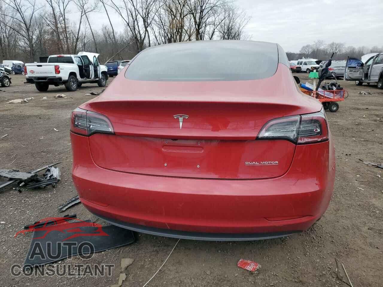 TESLA MODEL 3 2018 - 5YJ3E1EB6JF055392