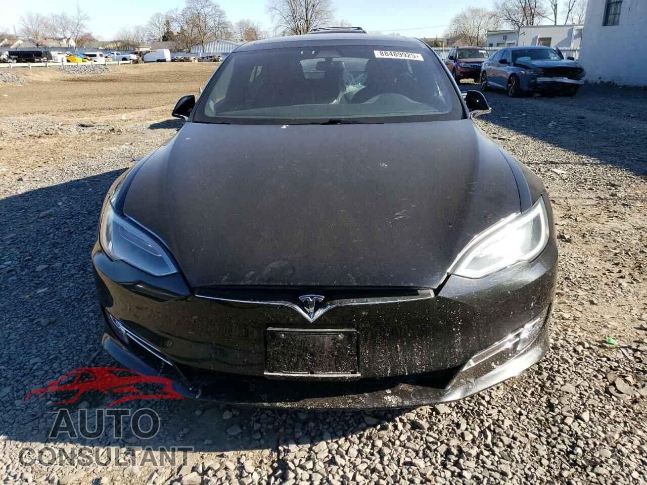 TESLA MODEL S 2017 - 5YJSA1E2XHF204713