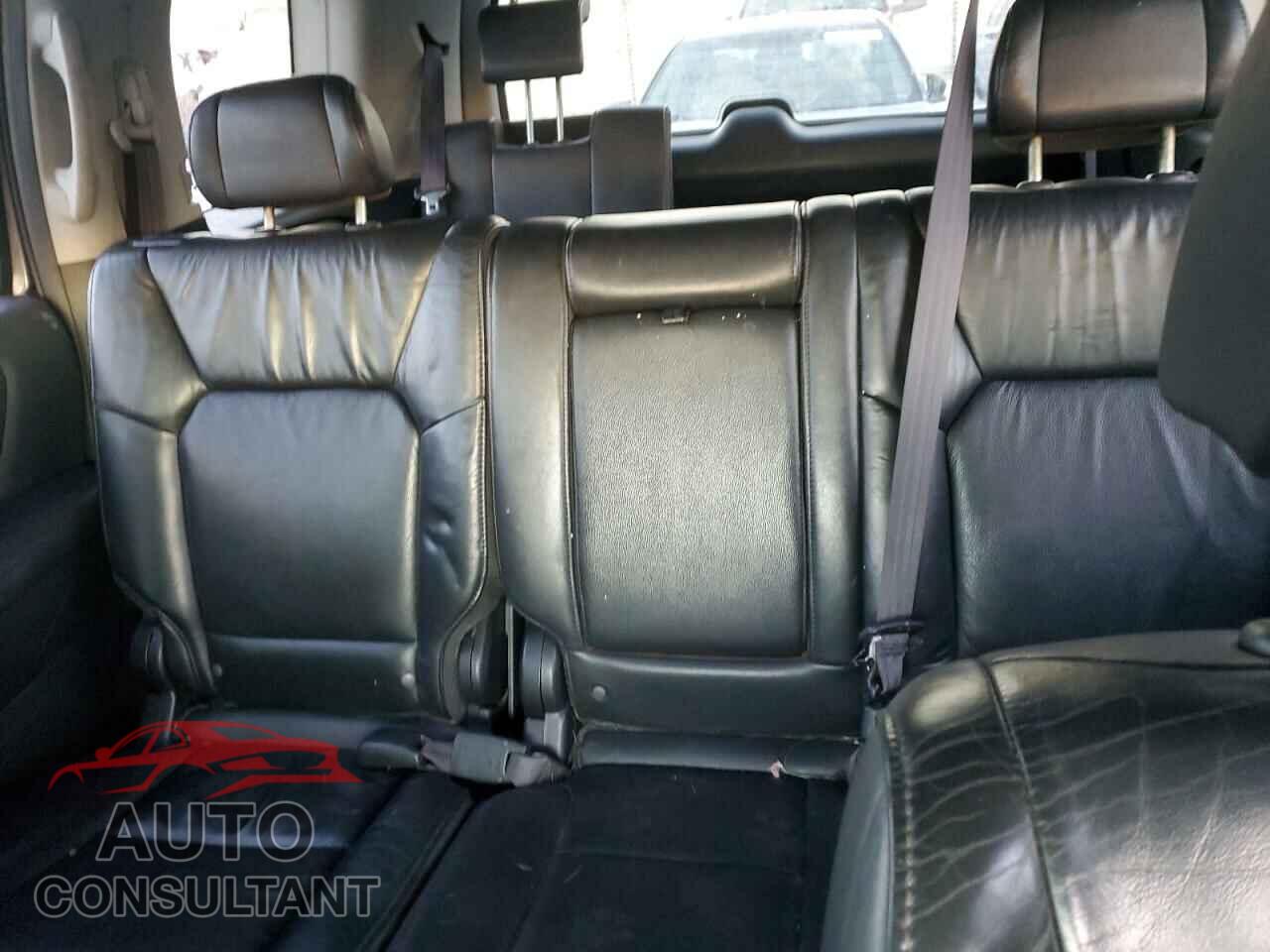 HONDA PILOT 2011 - 5FNYF4H58BB052893